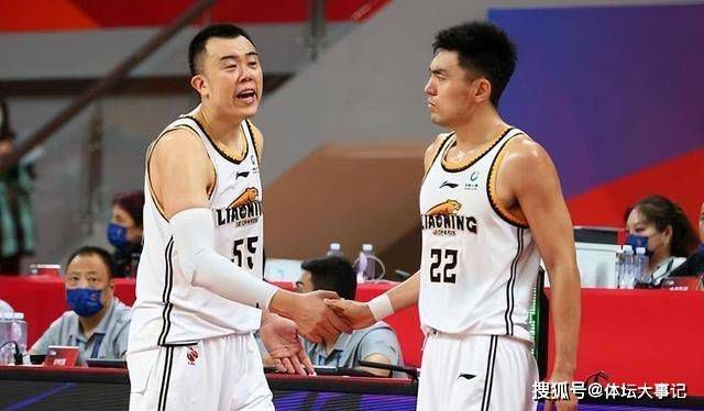 穆雷28+5约基奇26+14+8掘金终结勇士5连胜　NBA圣诞大战，勇士客场对阵掘金。